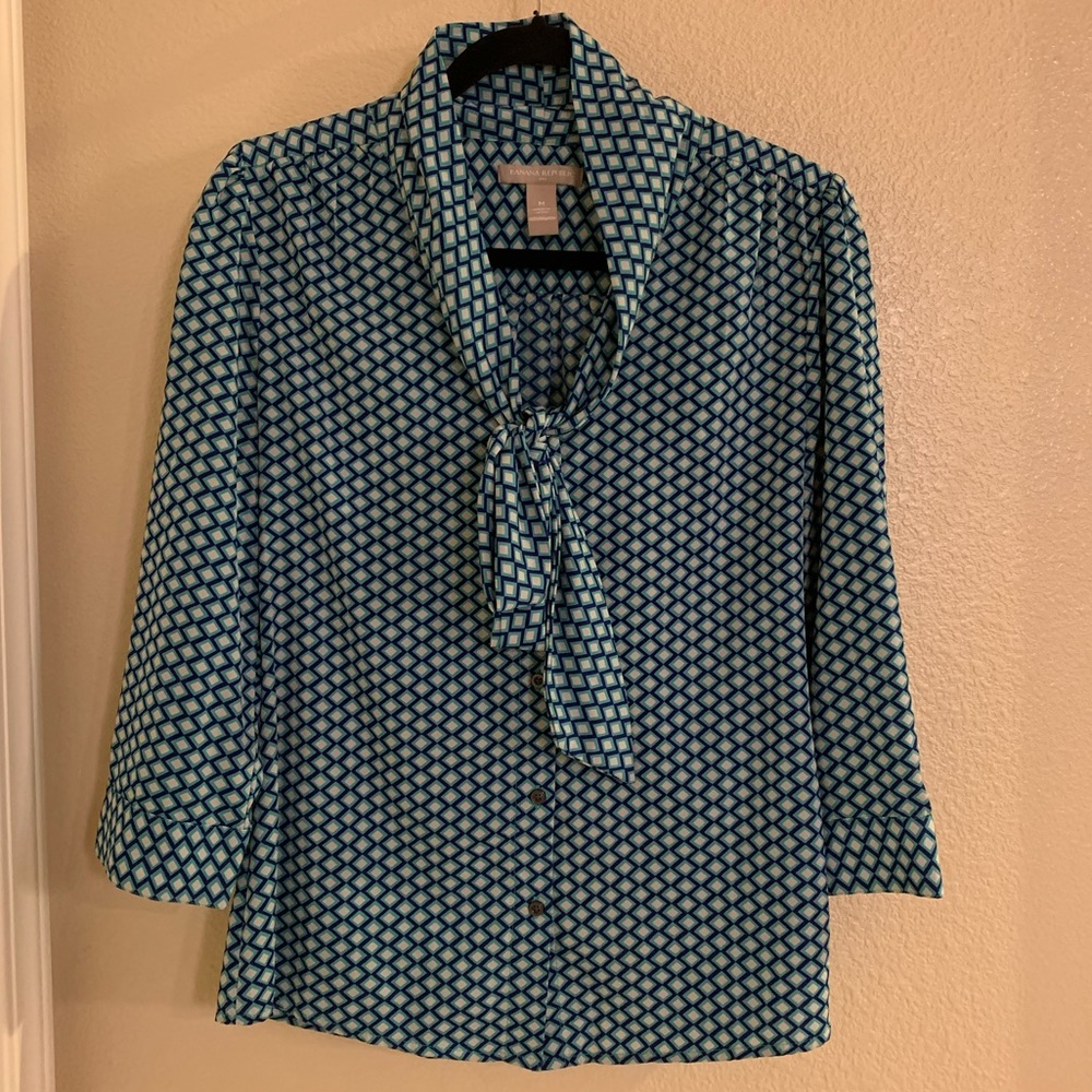 Stylish Tie Neck Blouse